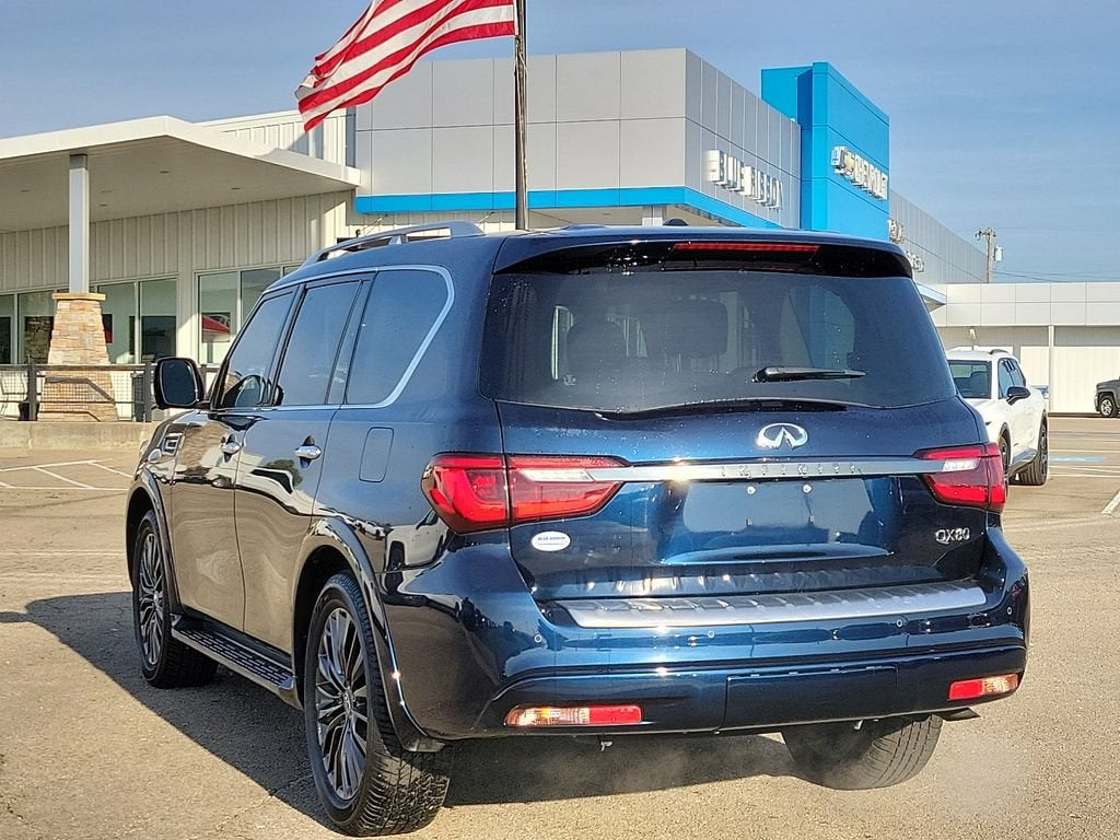 2023 INFINITI QX80 — interior view