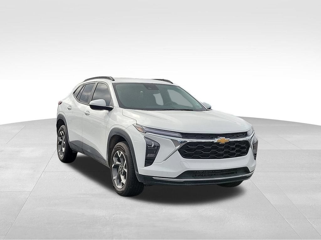 2025 Chevrolet Trax LT in Summit White — front three-quarter view