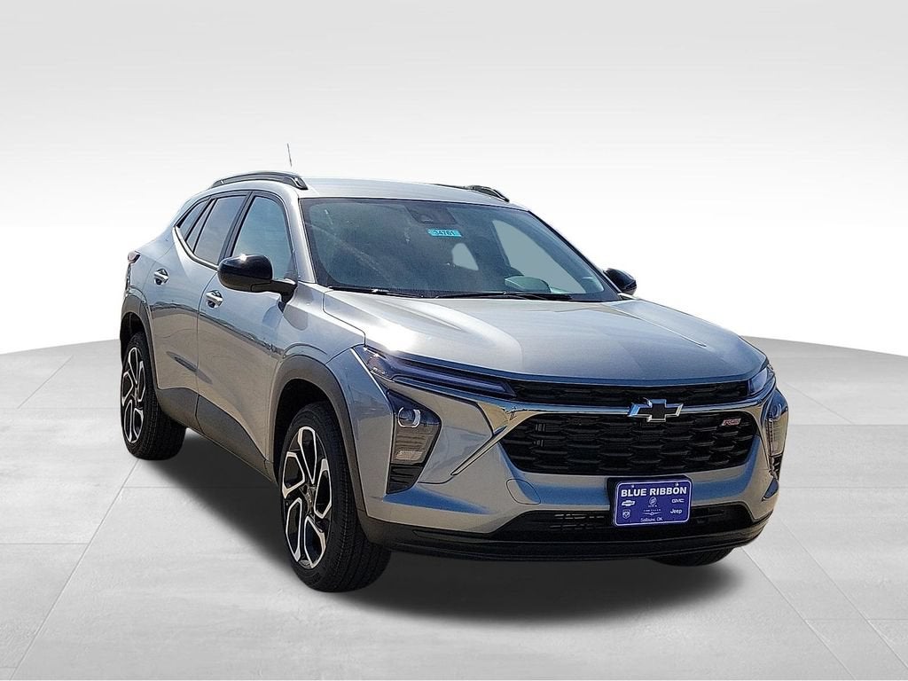 2026 Chevrolet Trax 2RS in Sterling Gray Metallic — front three-quarter view