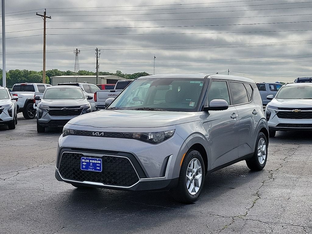 2025 Kia Soul — side profile view